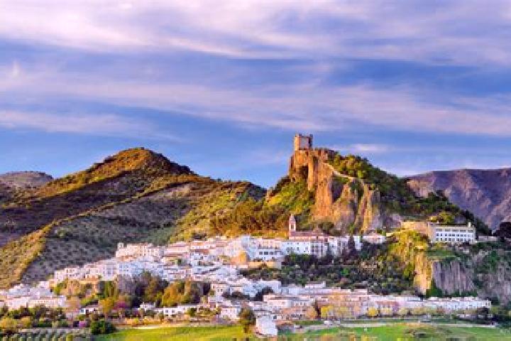 Lily, 23 — Escort in Castillejo-Sierra, Spain
