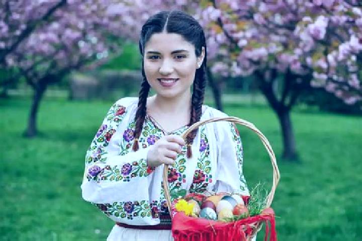 Lily, 23 — Escort in Coarnele Caprei, Romania