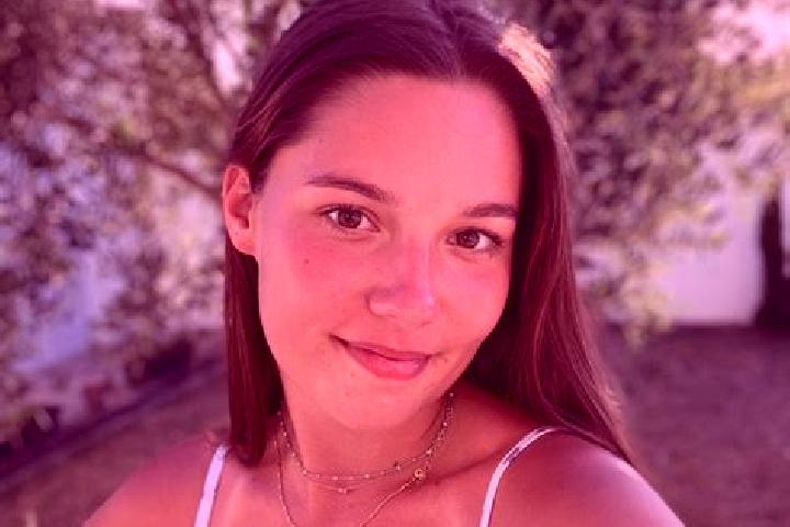 Lily, 23 — Escort in Guignen, France