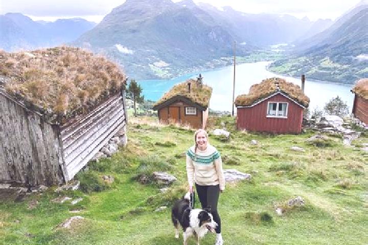 Lily, 23 — Escort in Heias, Norway