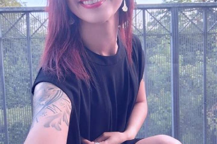 Lily, 23 — Escort in Mours-Saint-Eusebe, France
