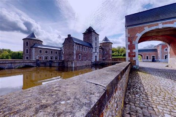 Lily, 23 — Escort in Neuville-en-Condroz, Belgium