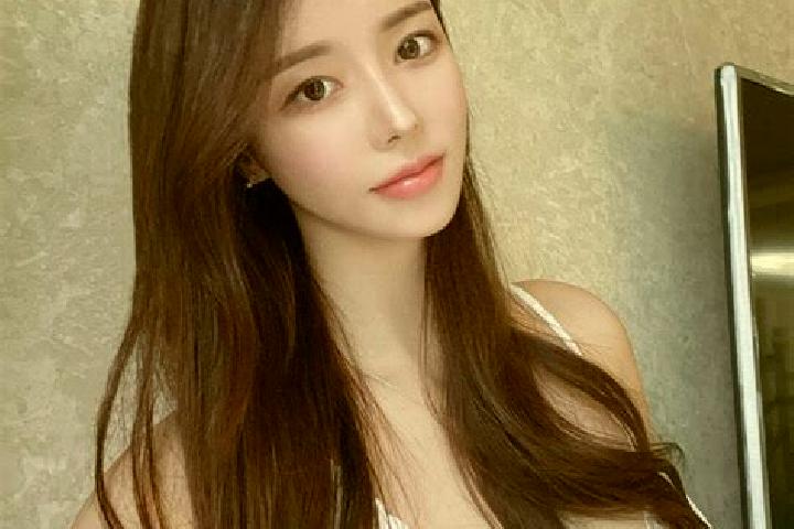 Lily, 23 — Escort in Touhao, China
