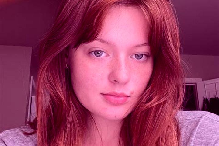 Lily, 24, a auburn brown-eyed european companion based in Coes Creek. Offering Dinner Date, Roleplay, Erotic Massage. Available for incall and outcall, day a...