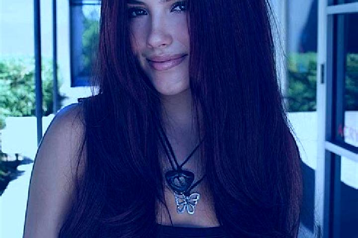 Lily, 24, a auburn dark-eyed mixed companion based in Koppel. Offering Dinner Date, OWO, Couples. Available for incall and outcall, day and evening dates.