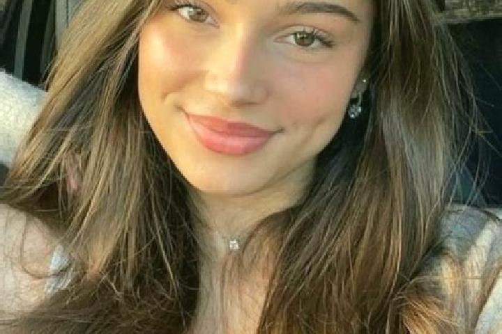 Lily, 24, a brunette hazel-eyed slavic companion based in Siraman. Offering Prostate Massage, Overnight, Travel Companion, Roleplay. Available for incall and...