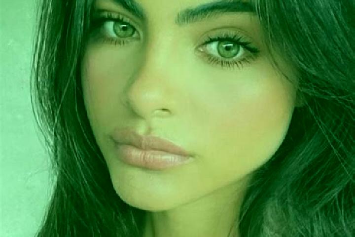 Lily, 24, a chestnut green-eyed indian companion based in Wenbi. Offering Prostate Massage, Fetish, BDSM, Couples, CIM. Available for incall and outcall, day...