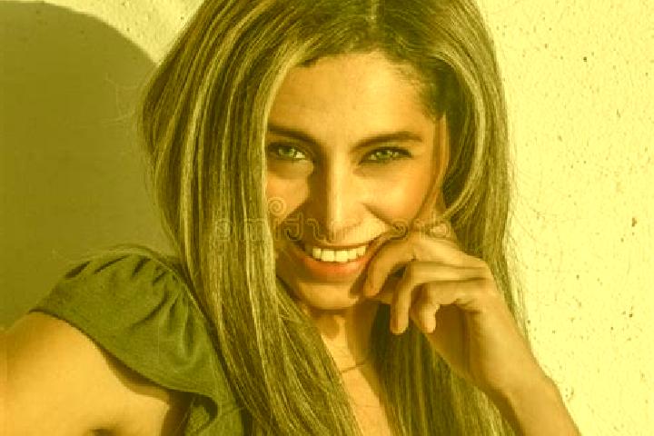 Lily, 24, a red green-eyed latina companion based in Naudero. Offering BDSM, Travel Companion, CIM. Available for incall and outcall, day and evening dates.