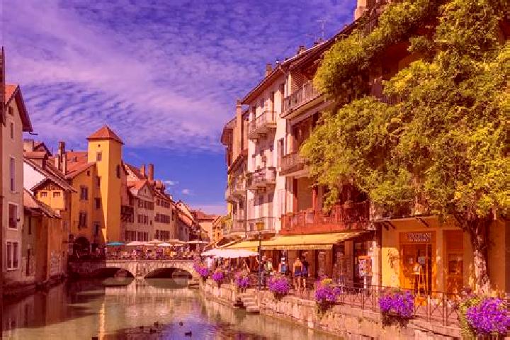 Lily, 24 — Escort in Foussemagne, France