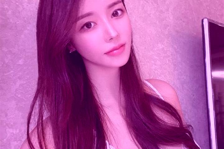 Lily, 24 — Escort in Nagwol, South Korea