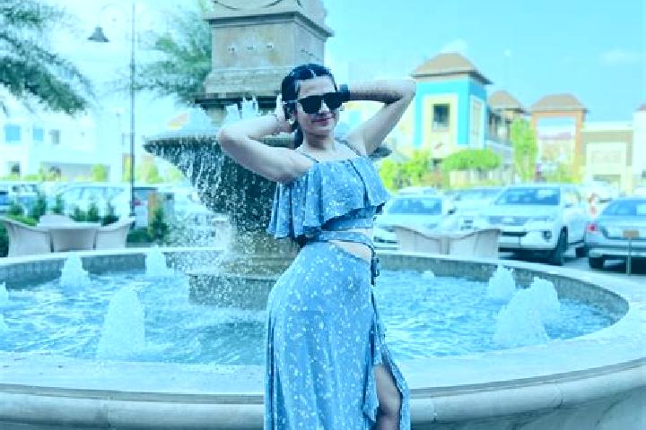 Lily, 24 — Escort in Raikot, India