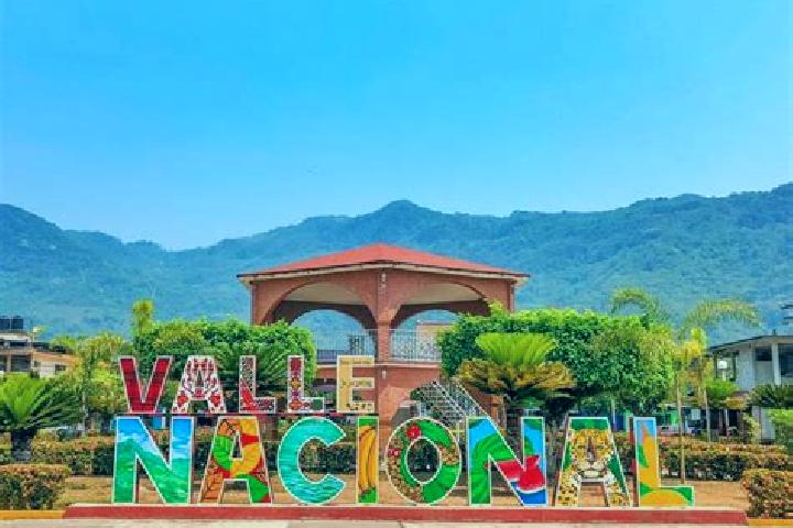 Lily, 24 — Escort in San Juan Bautista Valle Nacional, Mexico