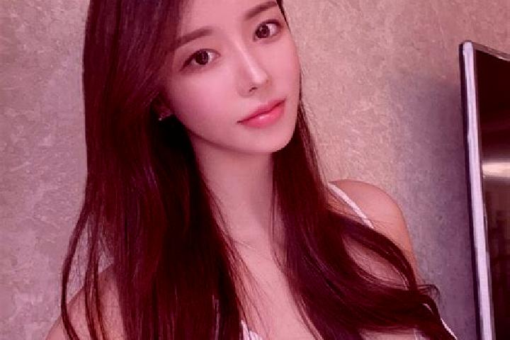 Lily, 24 — Escort in Shitouhezi, China