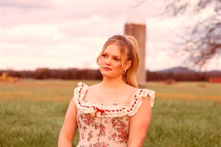 Lily, 24 — Escort in Shueyville, United States