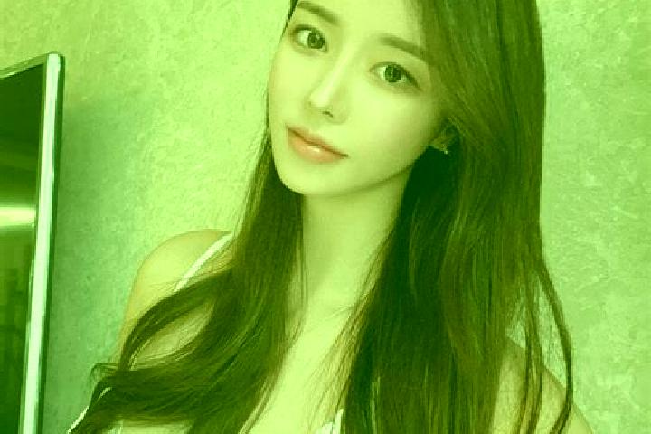 Lily, 24 — Escort in Zhengmo, China