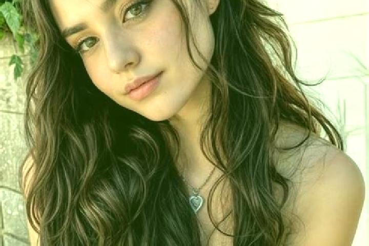 Lily, 25, a auburn brown-eyed middle eastern companion based in Nhacra. Offering OWO, Domination, Duos, Dinner Date, Girlfriend Experience. Available for inc...