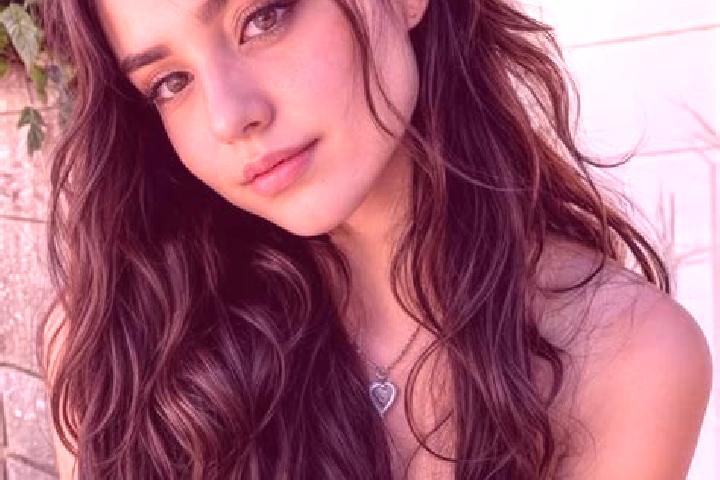 Lily, 25, a brunette hazel-eyed mediterranean companion based in El Harhoura. Offering GFE, 69, BDSM, Dinner Date. Available for incall and outcall, overnigh...