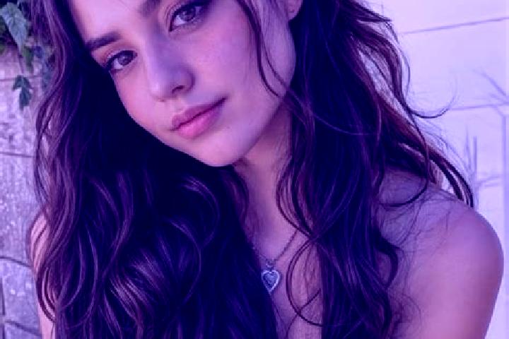 Lily, 25, a brunette hazel-eyed mediterranean companion based in Faumont. Offering Erotic Massage, Couples, CIM, OWO. Available for incall and outcall, overn...