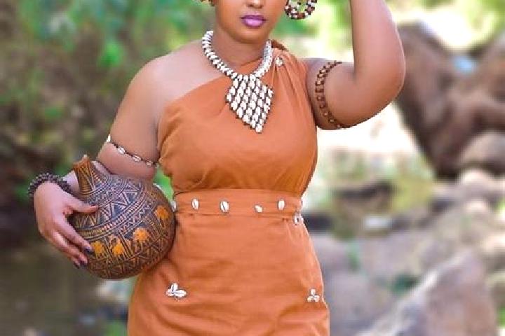 Lily, 25, a dark blonde dark-eyed caribbean companion based in Kikuyu. Offering A-Level, Domination, Party Girl, 69. Available for incall and outcall, overni...