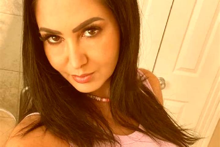 Lily, 25, a red green-eyed indian companion based in Esteros. Offering OWO, Massage, A-Level. Available for incall and outcall, day and evening dates.