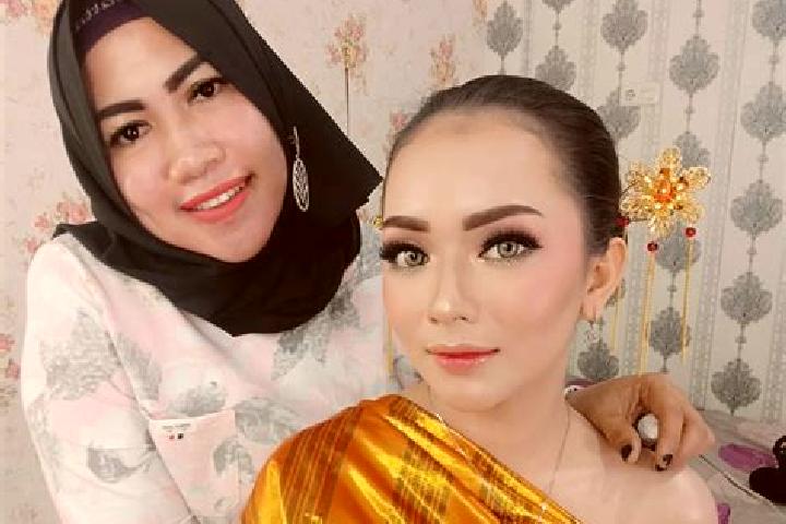 Lily, 25 — Escort in Bukitkemuning, Indonesia