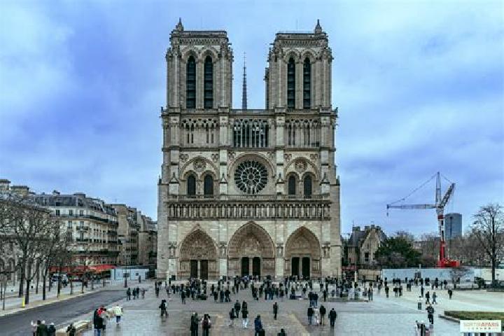 Lily, 25 — Escort in Fontaine-Notre-Dame, France