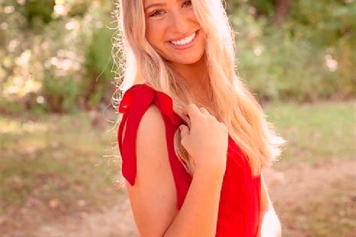 Lily, 25 — Escort in Moberly, United States
