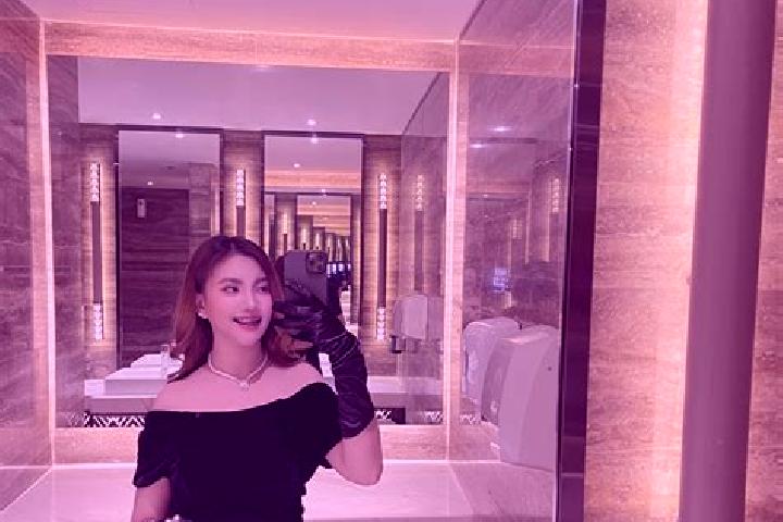 Lily, 25 — Escort in Niny, Russia