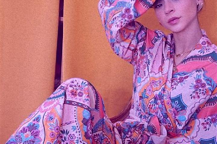 Lily, 25 — Escort in Ploudalmezeau, France