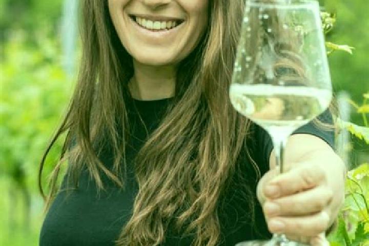 Lily, 25 — Escort in Sankt Paul im Lavanttal, Austria