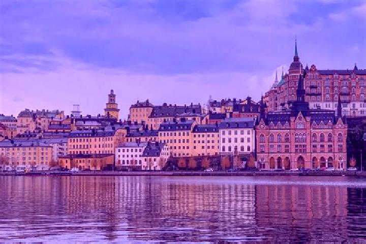 Lily, 25 — Escort in Tollarp1, Sweden