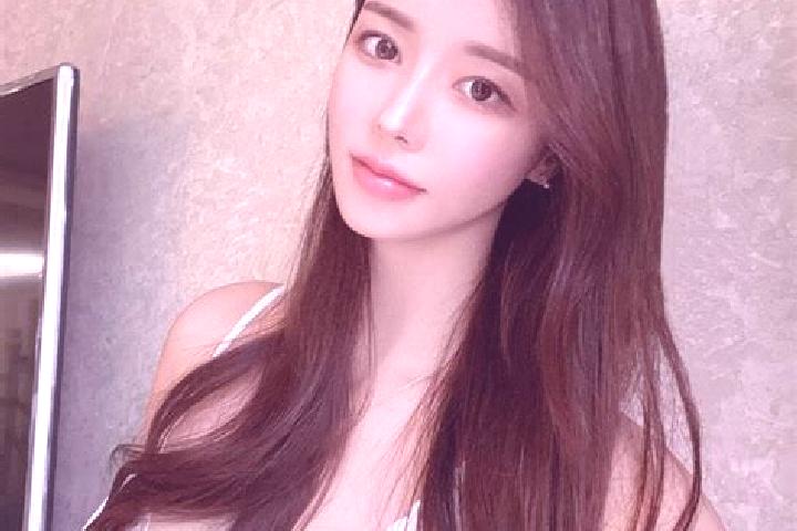 Lily, 25 — Escort in Xinbu, China