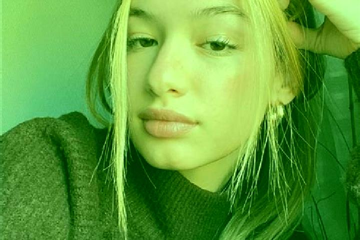 Lily, 26, a blonde brown-eyed caucasian companion based in Jitai. Offering Deep French Kissing, 69, GFE, Roleplay. Available for incall and outcall, overnigh...