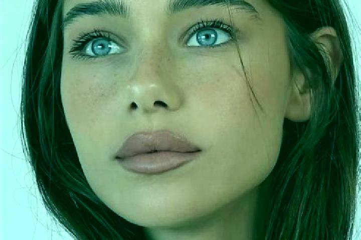 Lily, 26, a brunette brown-eyed ebony companion based in Darat Izzah. Offering A-Level, Party Girl, Deep French Kissing, CIM. Available for incall and outcal...