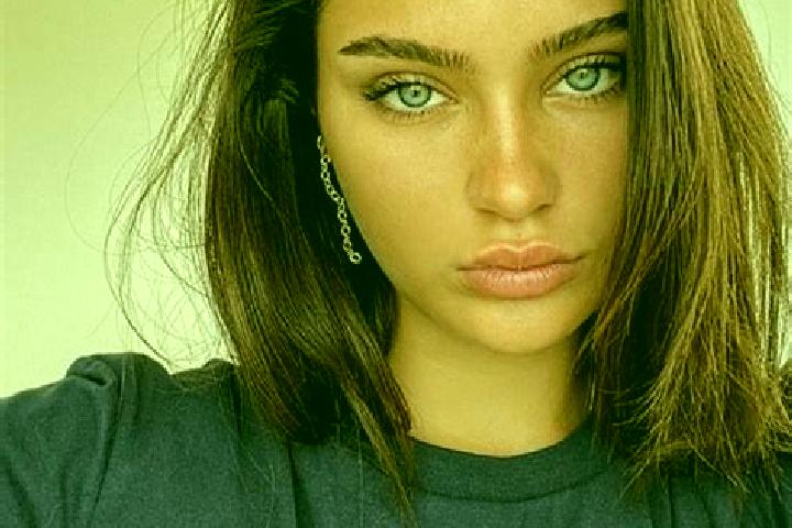 Lily, 26, a brunette dark-eyed caribbean companion based in Nordrach. Offering BDSM, CIM, A-Level. Available for incall and outcall, day and evening dates.
