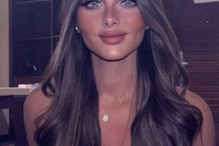 Lily, 26, a brunette dark-eyed ebony companion based in Santervas de Campos. Offering Massage, Dinner Date, Girlfriend Experience, Couples. Available for inc...