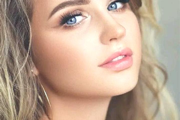 Lily, 26, a dark blonde blue-eyed ebony companion based in Xiaoguai. Offering Domination, Couples, Massage, Travel Companion. Available for incall and outcal...