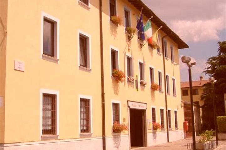 Lily, 26 — Escort in Cervignano d Adda, Italy