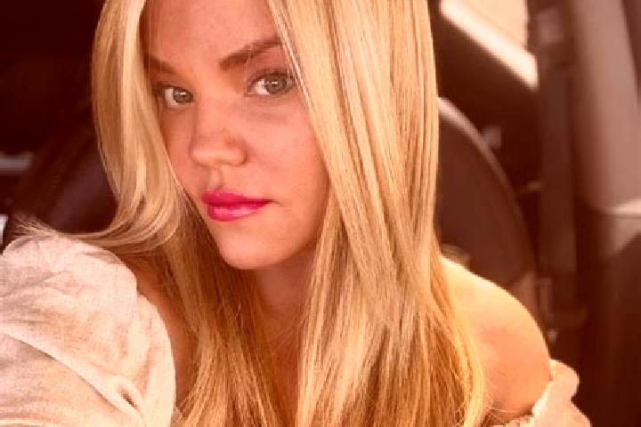 Lily, 26 — Escort in Clemmons, United States