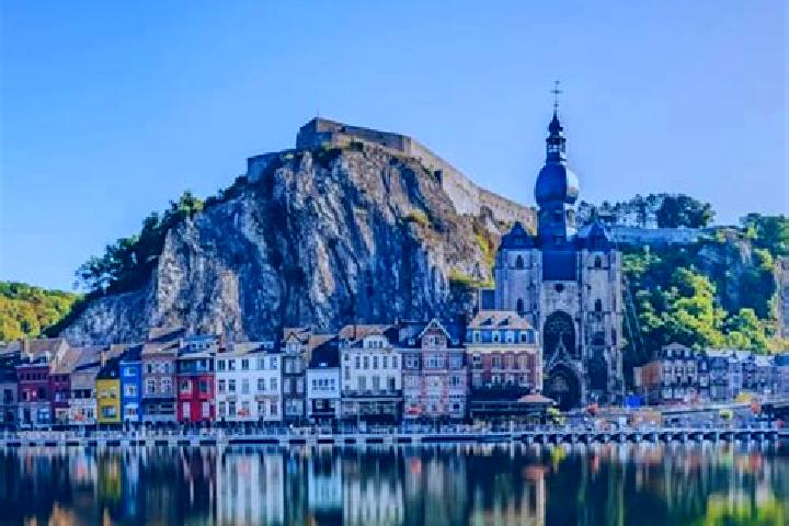 Lily, 26 — Escort in Falmignoul, Belgium