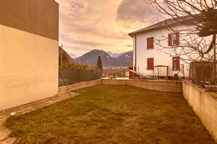 Lily, 26 — Escort in Gnosca, Switzerland