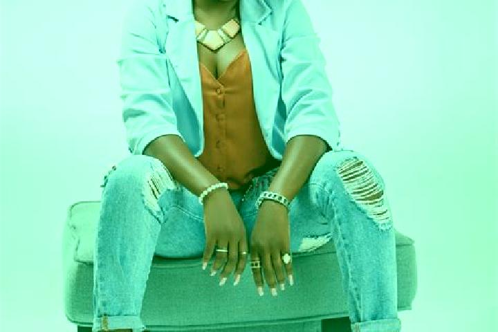 Lily, 26 — Escort in Mumbue, Angola