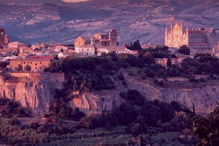 Lily, 26 — Escort in Orvieto Scalo, Italy
