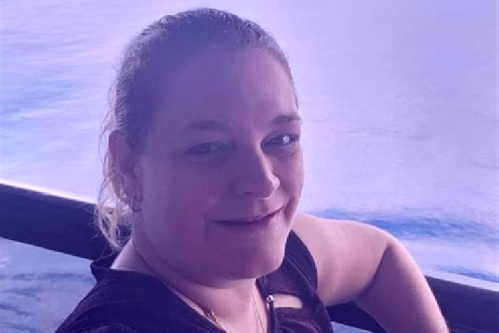 Lily, 26 — Escort in Ranville, France