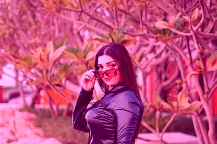 Lily, 26 — Escort in Saman, Iran