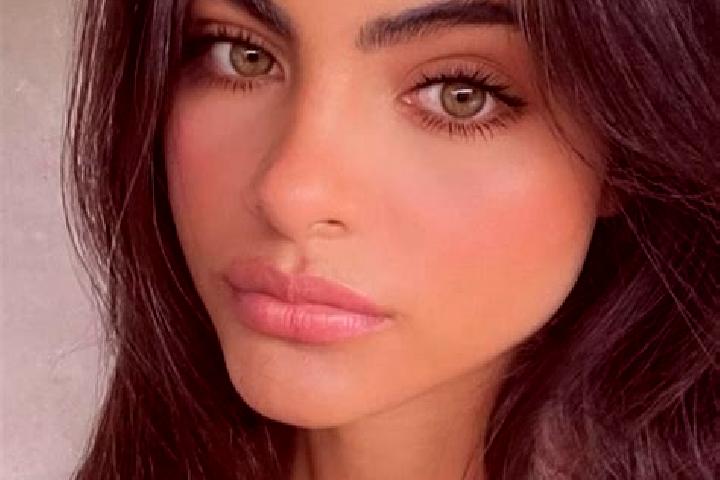 Lily, 27, a brunette dark-eyed mediterranean companion based in Lanham. Offering Dinner Date, Overnight, Girlfriend Experience. Available for incall and outc...