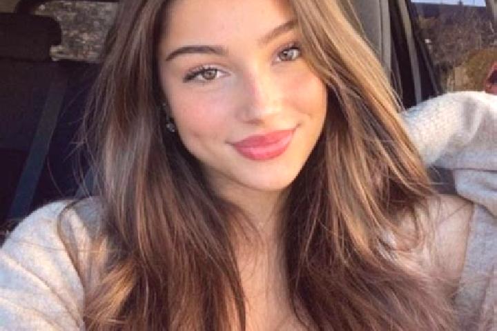 Lily, 27, a brunette grey-eyed latina companion based in Chaillac-sur-Vienne. Offering Deep French Kissing, Tantra, Duos, Massage. Available for incall and o...