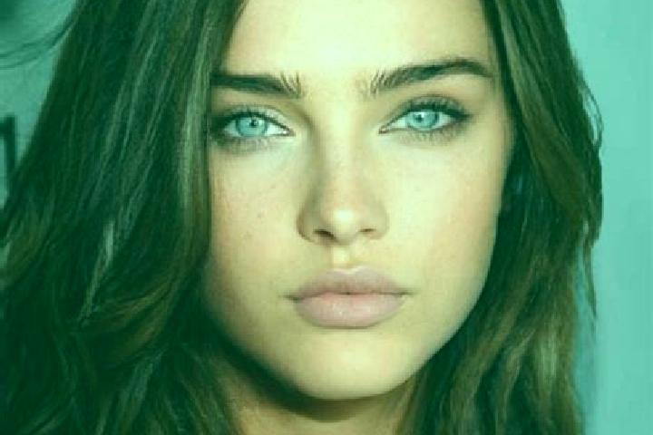 Lily, 27, a brunette grey-eyed mixed companion based in Wutumeiren. Offering Massage, Duos, Travel Companion. Available for incall and outcall, day and eveni...