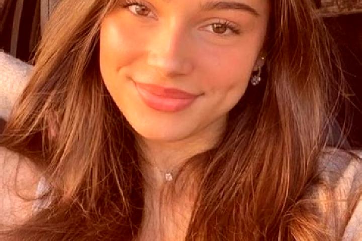 Lily, 27, a brunette hazel-eyed slavic companion based in Ratne. Offering Girlfriend Experience, Travel Companion, Couples. Available for incall and outcall,...