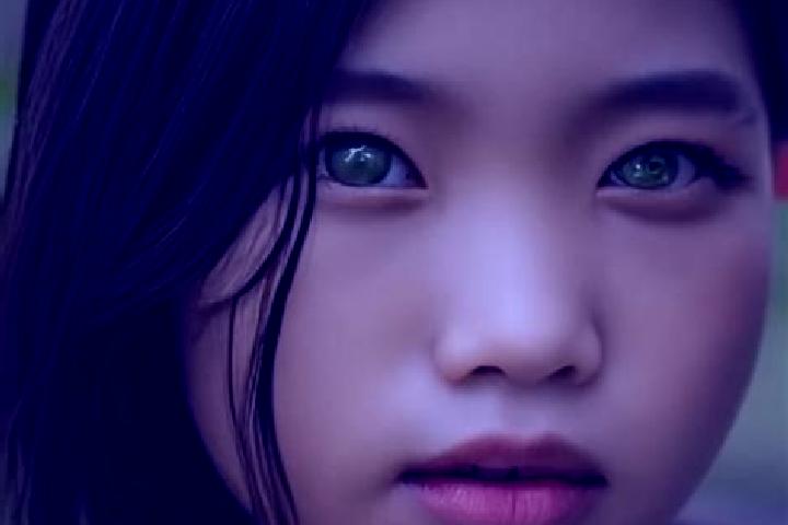Lily, 27, a red green-eyed asian companion based in Klein Gusborn. Offering Duos, Roleplay, Tantra. Available for incall and outcall, day and evening dates.